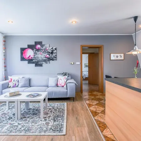 Apartman Na Kopecku * Bila Tremesna