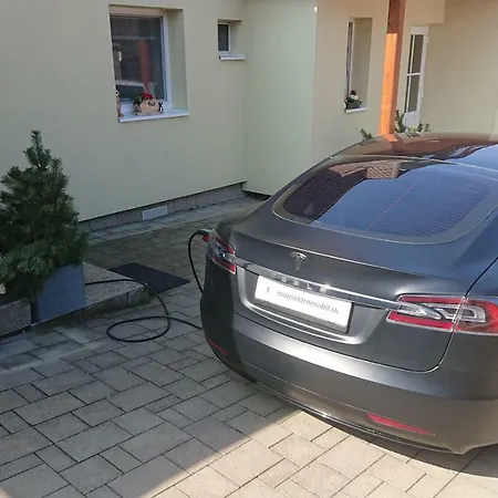 Apartman Na Kopecku Διαμέρισμα Bílá Třemešná
